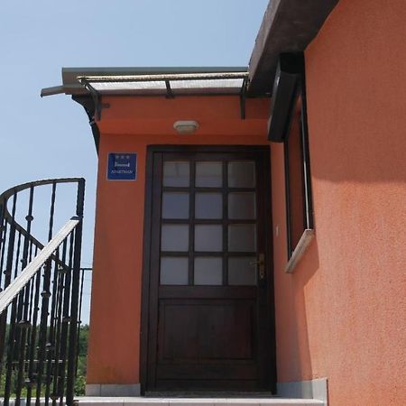 Apartment Kornarija ブイェ エクステリア 写真